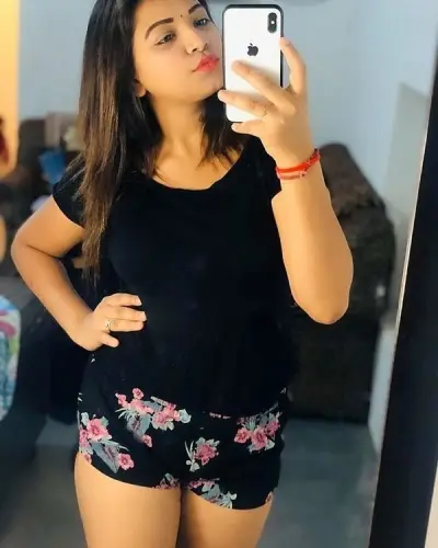 Kamrej Escorts