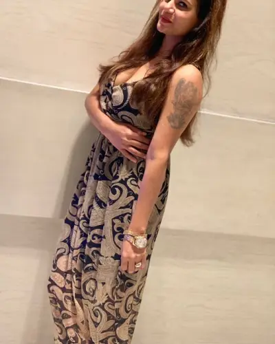 Kamrej Escort